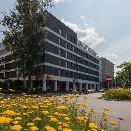 Stylish & Trendy 1 Bedroom Wola With Parking By Renters Warszawa